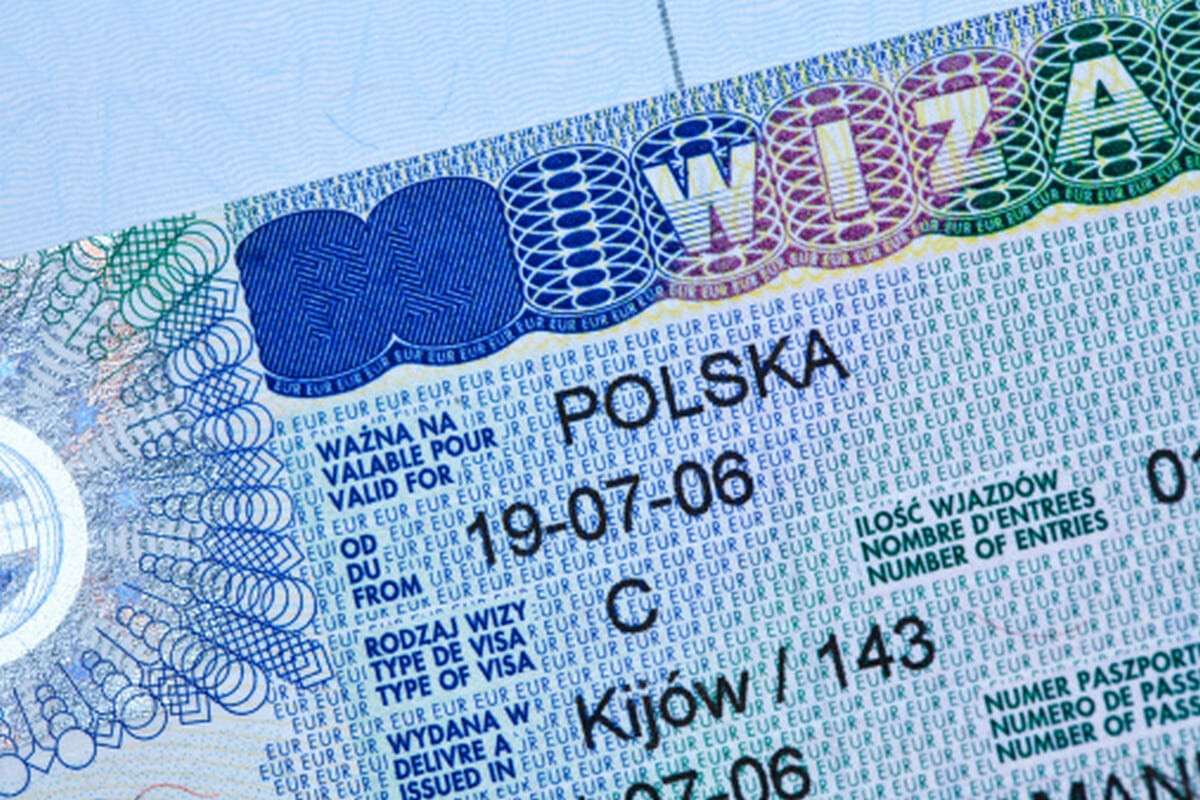 Виза для белорусов. Польская виза. Виза в Польшу. Польская шенгенская виза. Национальная виза в Польшу.
