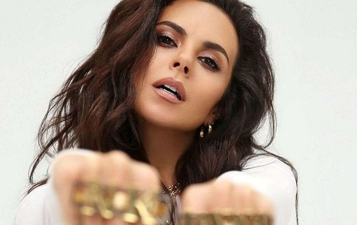 Настя каменских фото. Настя каменских фигура 2019. Каменских фэмили. Настя каменских. Настя каменских.