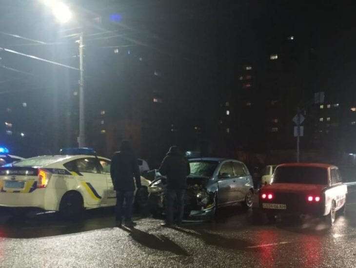 ава