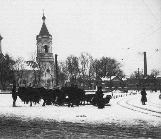 pokrovskaja-cerkov-na-pokrovskoj-ostrovskogo-ploshhadi.-fotografija-1900-goda.-unichtozhena-v-gody-velikoj-otechestvennoj-vojny.