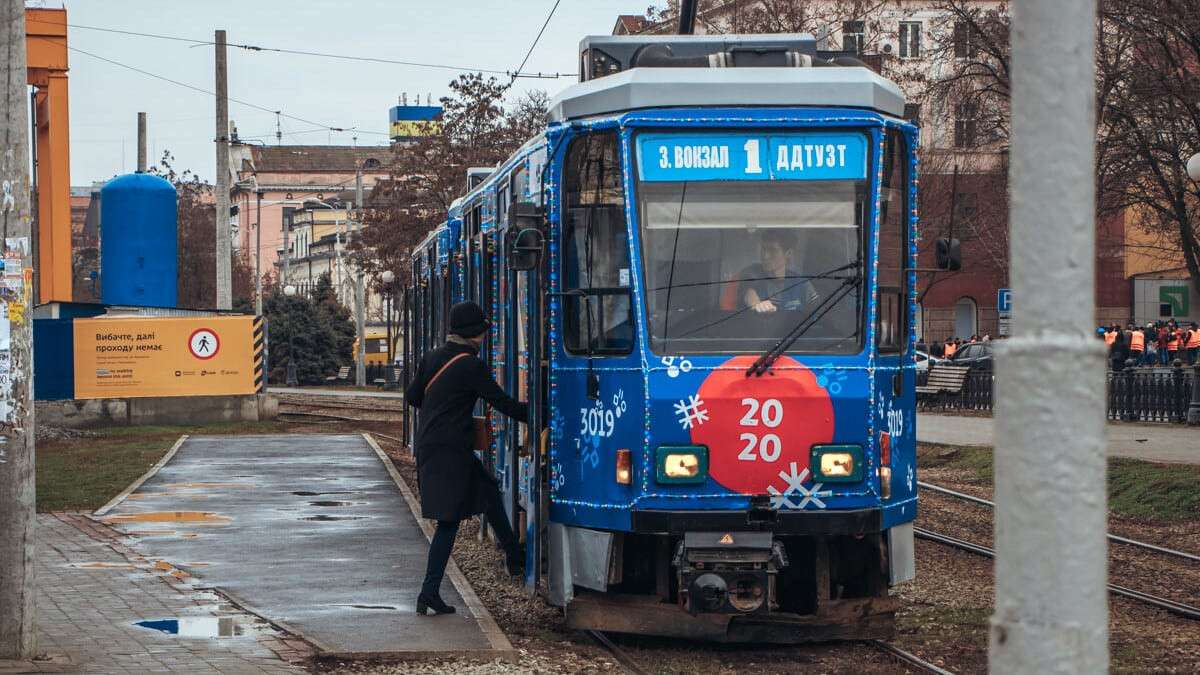 novogodniy-tramvay