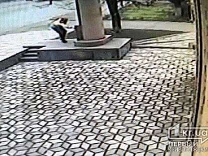 _275x400_482292_5680bd8959fd4ccd920d504e77910b281587cede0d284399256349be301ed0e61579449972