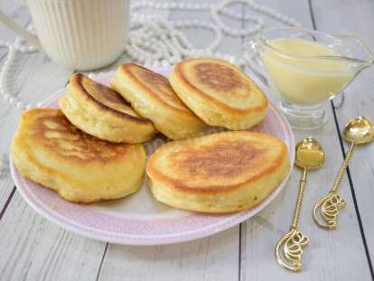 oladi-na-kefire-bez-drojjei-pyshnye_1578546616_8_max