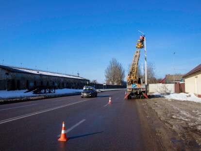 У Дніпрі встановлюють зовнішнє освітлення там, де його взагалі не було (Фото)