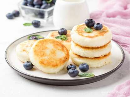 Невероятно вкусные яблочные сырники, как приготовить: рецепты