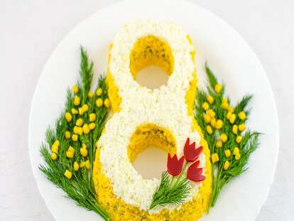 Что приготовить на 8 марта: рецепт вкусного и оригинального салата