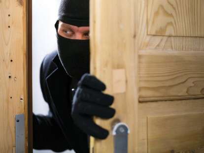 На Днепропетровщине неизвестные третий раз вскрыли офис волонтёрской организации