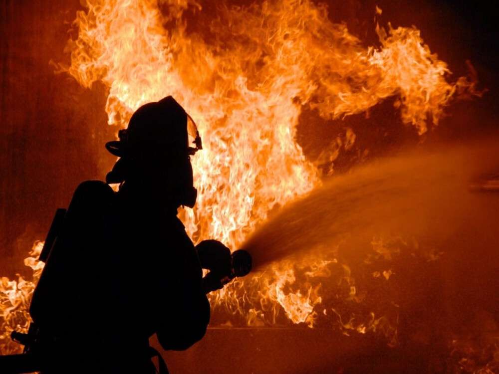 Под Днепром вспыхнул пожар в квартире: погиб мужчина