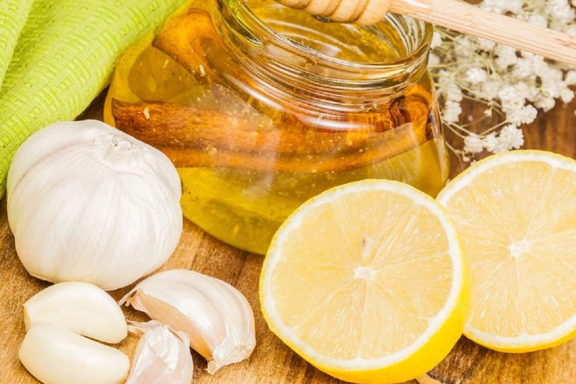 Honey,garlic and lemon. Natural medicine