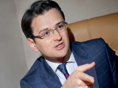 "Уже 30 тысяч украинцев вернулись в страну из-за коронавируса, еще столько же ждут эвакуации": Кулеба