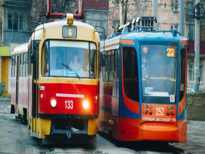 В Днепре транспорт только по пропускам: куда обращаться за спецбилетами