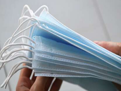 Без маски нельзя: под Днепром пассажиров не пускают в транспорт без средств защиты