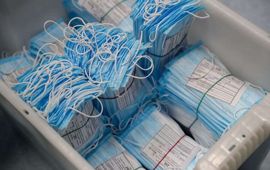 Production of medical uniforms for doctors working in quarantine zone in Tyumen Region