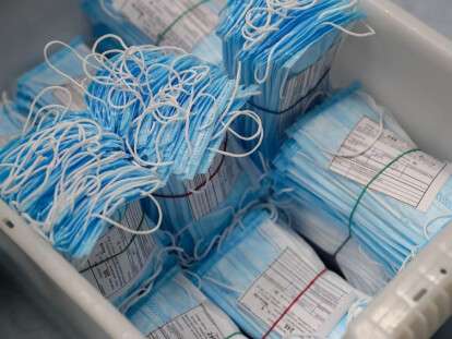 Production of medical uniforms for doctors working in quarantine zone in Tyumen Region