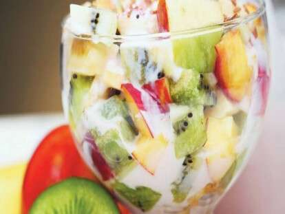 Нежнейший фруктовый салат с йогуртом: невозможно оторваться