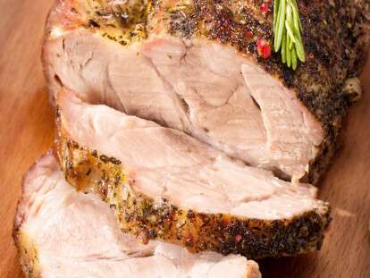 Пасха-2020: как приготовить сочную и мягкую буженину в духовке