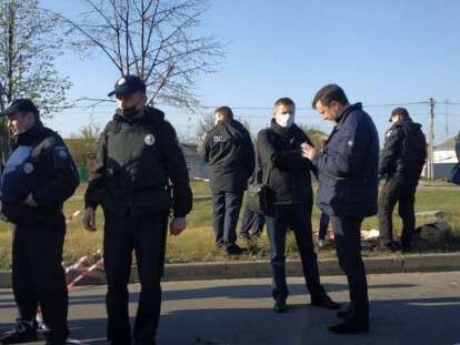 Пакет с отрезанной головой ребенка носила окровавленная обнаженная женщина с ножом (Фото)