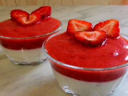 dieticheskii_desert_iz_klubniki-355549