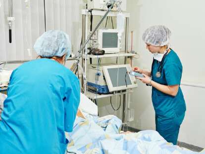 surgeons women in reanimation room