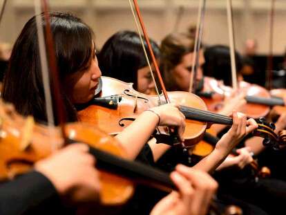 field_image_october_08_2014-sk_20141008_uf_uf_symphony_orchestra_0463october_08_2014.1840x1036p50x50