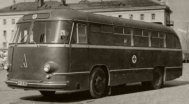 avtobus-laz-695b-sanitarnyj-vid-sprava
