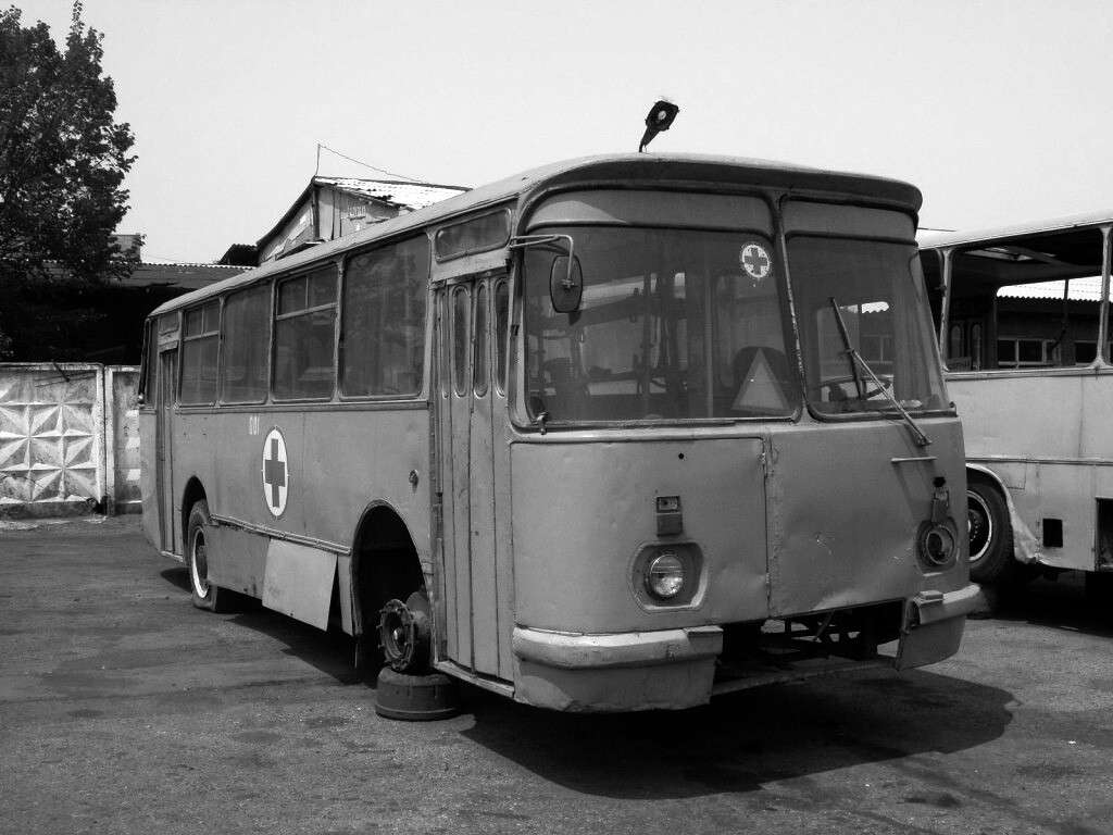 avtobus-laz-695n-sanitarnyj
