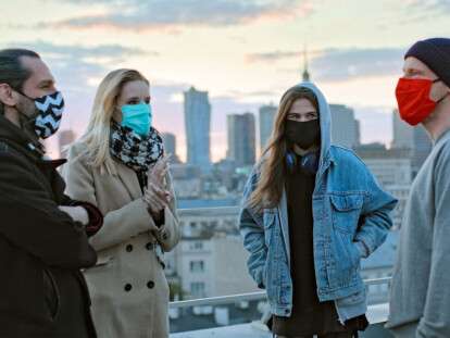 Friends_Masks_NYC_1296x728-header-1296x729