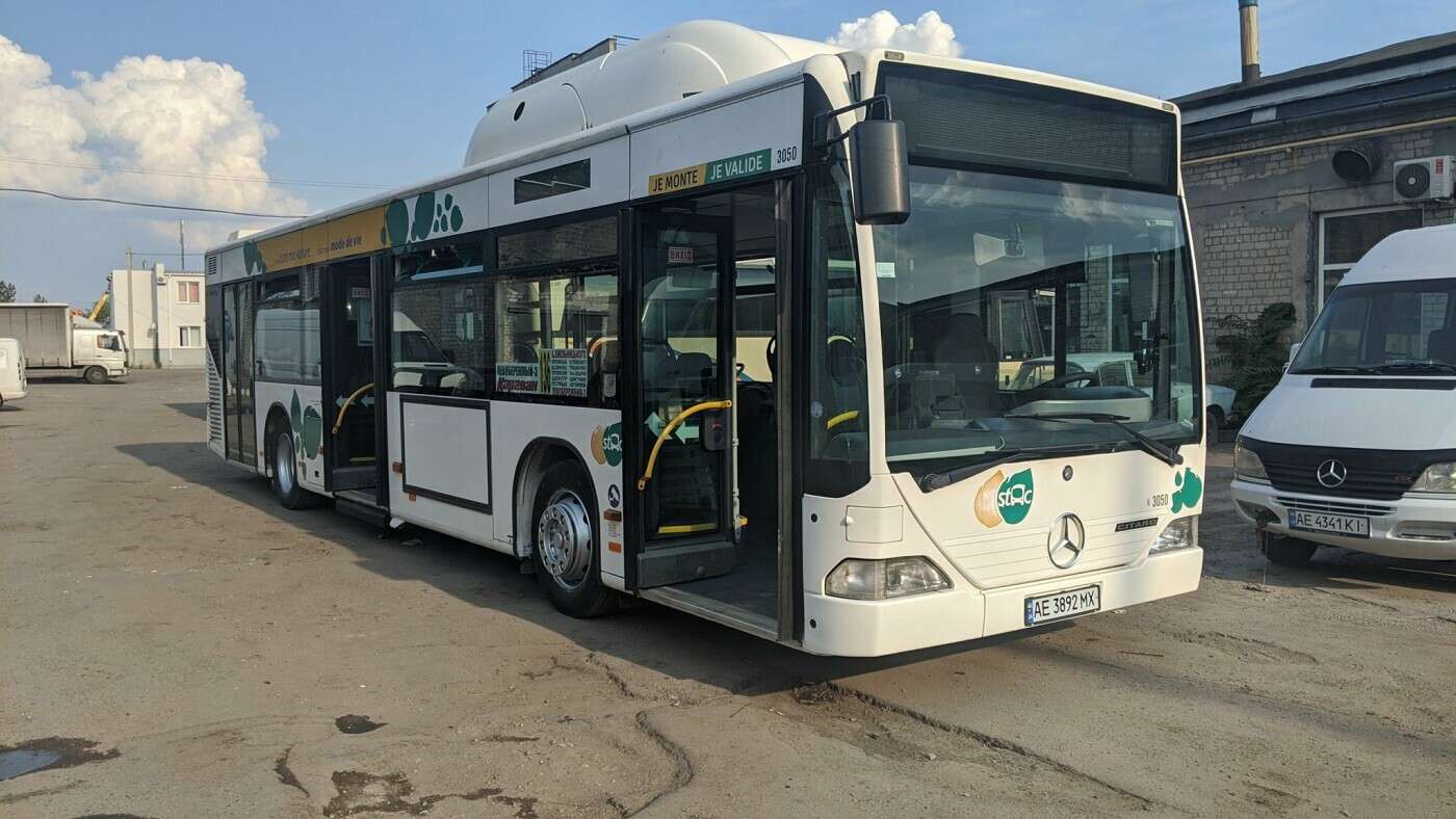 в Днепре водитель автобуса не собирается останавливаться на остановках