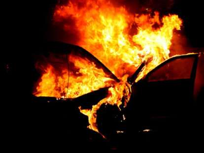 сгоревшее авто