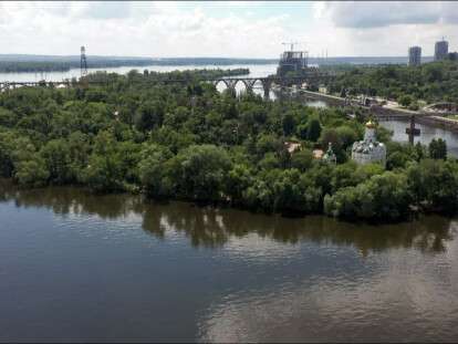 монастырский остров