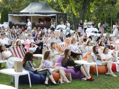 82391707-AE66-400E-85ED-B983F2EBA4D0