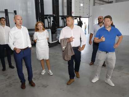 1CA963D2-4411-420B-96C6-6BD48A191956