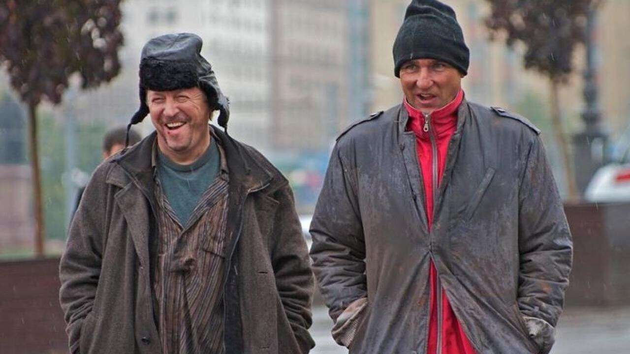 Бомжи На Улице Фото