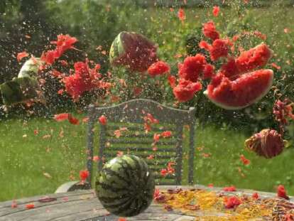 взорвался арбуз