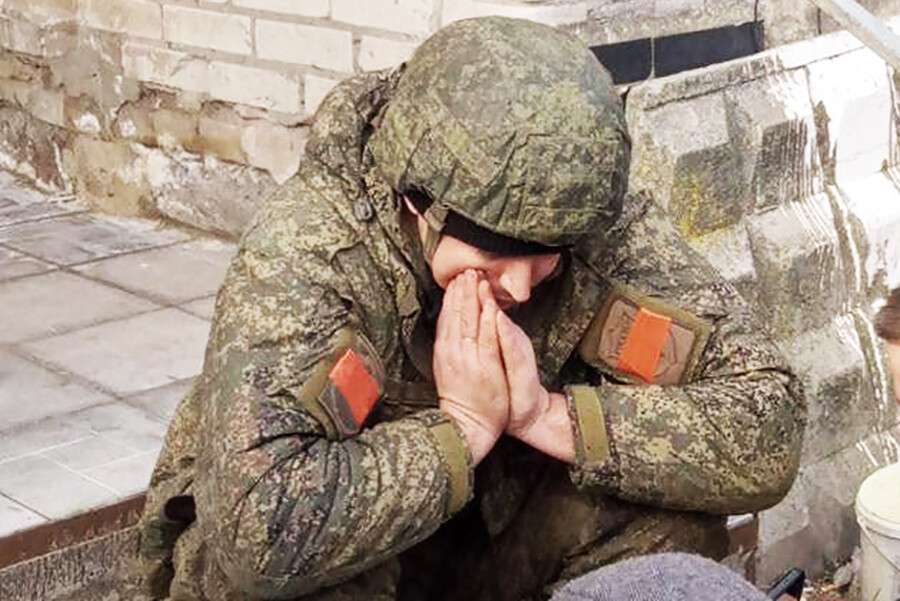 русский пленный в Украине