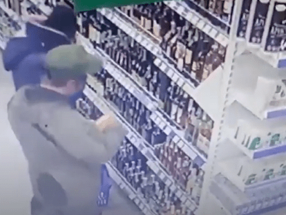 воруют алкоголь