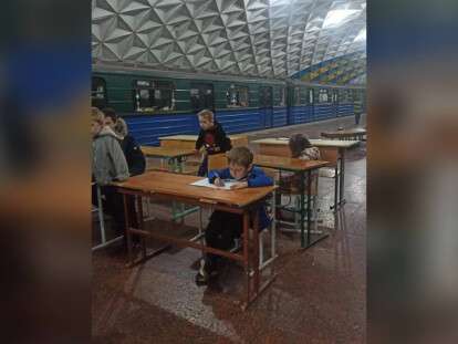 Дети в метро