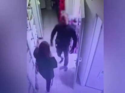 в польше напали на украинку