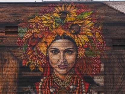 украинка в вышиванке