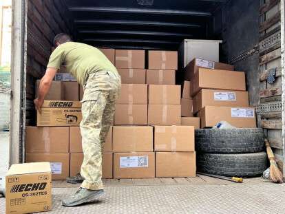 AD39BA32-B0A3-483B-9939-6D705DA252AB