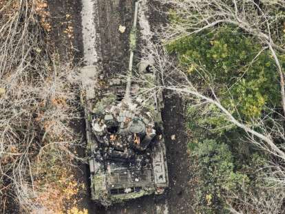 Разбитый танк