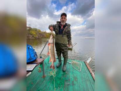 поймал большую щуку