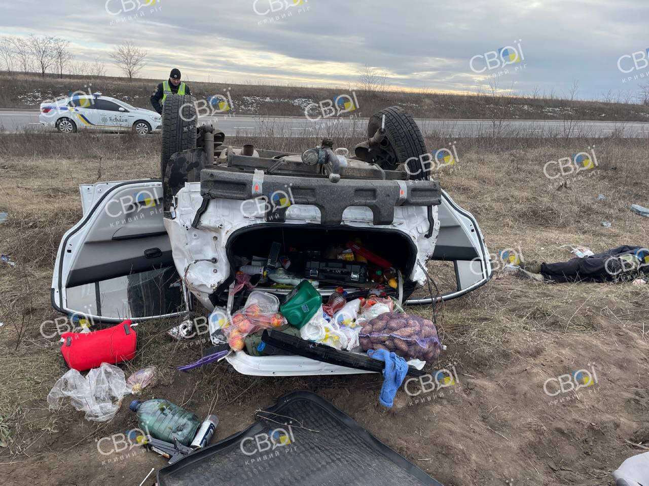Смертельное ДТП. На Днепропетровщине автомобиль с семьей перевернулся на трассе (Фото)