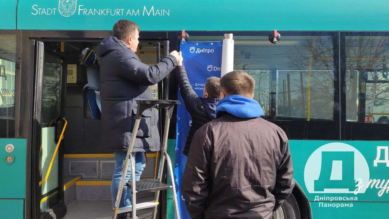 Автобус для прессы