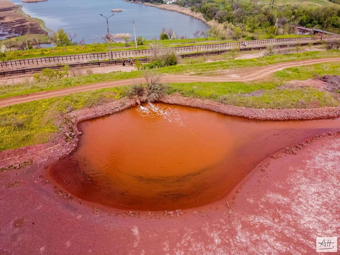 червоне озеро на Криворіжжі
