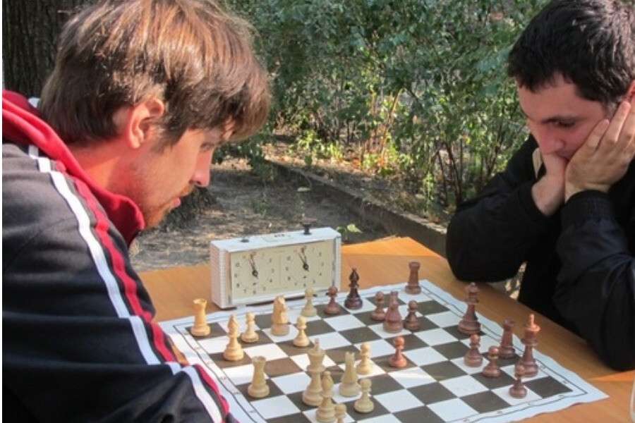 шахи два гравця