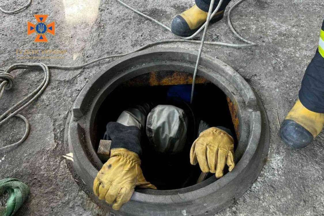 На Дніпропетровщині у каналізаційному колекторі знайшли двох загиблих чоловіків