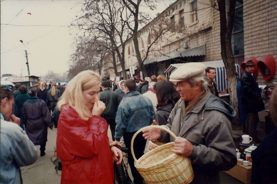 ринок в 90-х Дніпро