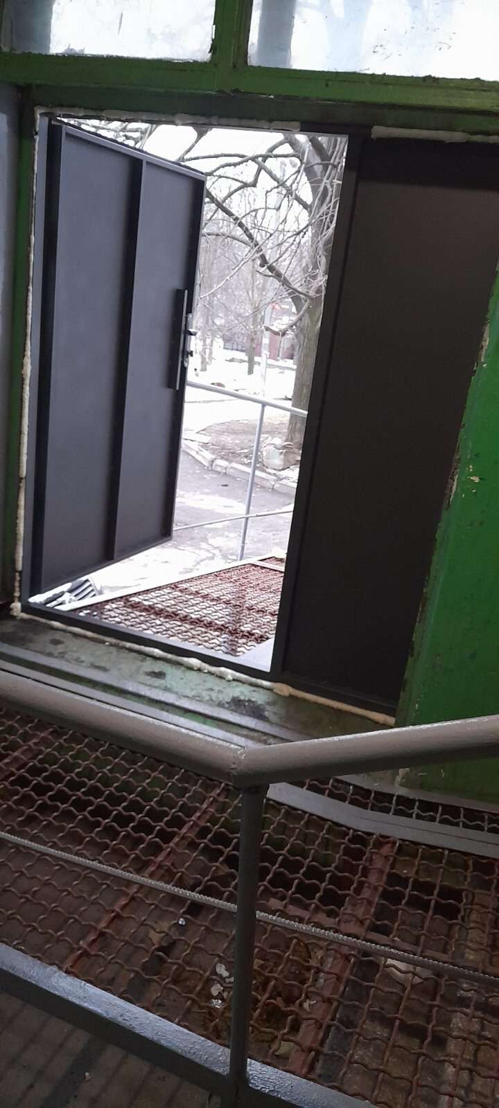 двері громрада