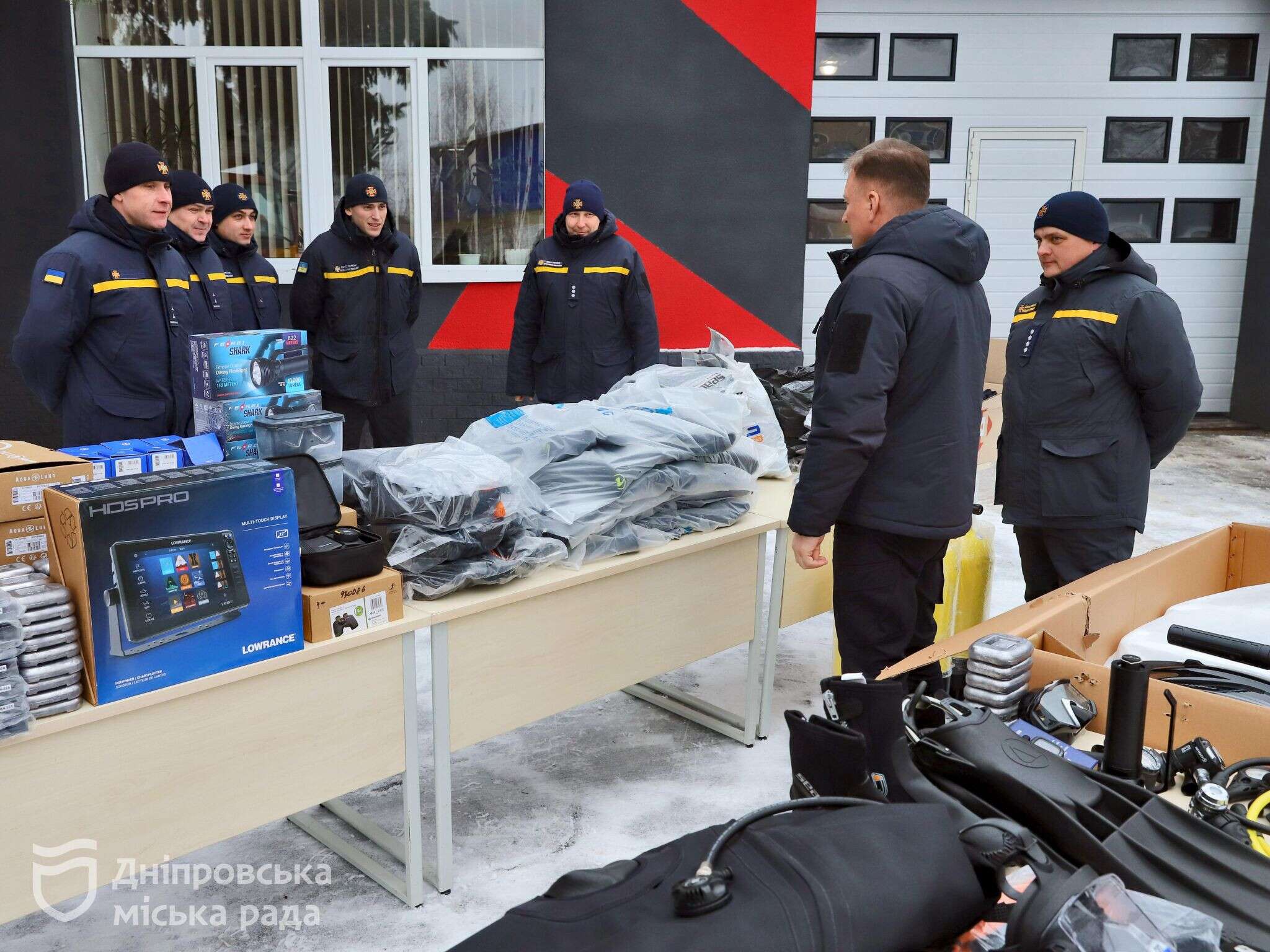 Дніпро подарувало рятувальникам драбину довжиною 60 метрів